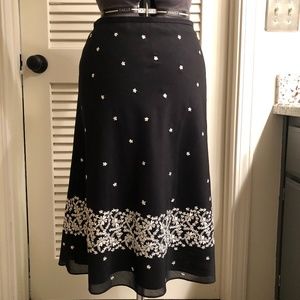 Ann Taylor Black & White Skirt Size 4